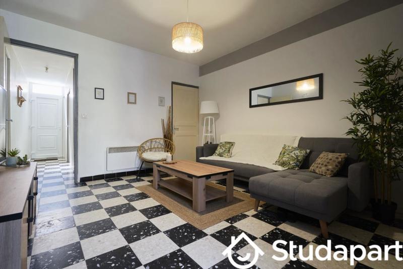 Chambre - 10 m² - 1 pièce