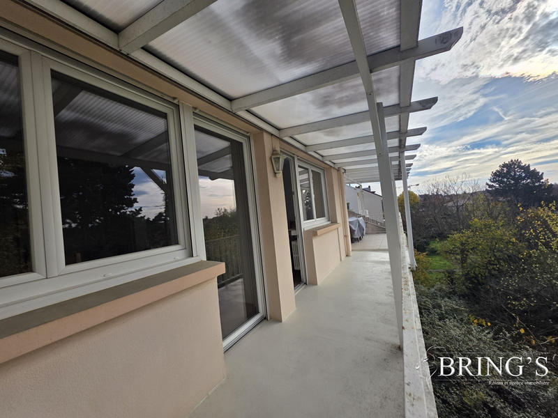 Appartement - 146 m² - 6 pièces