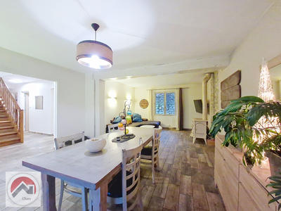 Maison - 150 m² - 7 pièces
