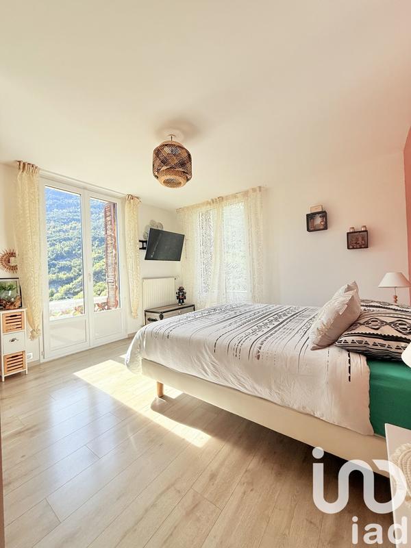 Maison - 136 m² - 5 pièces