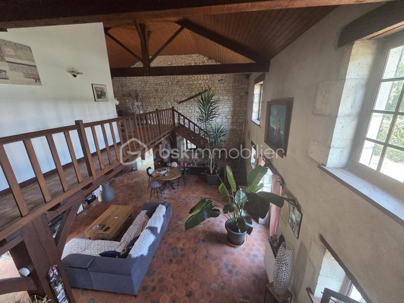 Maison - 277 m² - 6 pièces