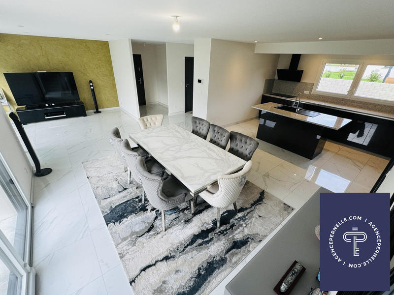 Villa - 140 m² - 5 pièces