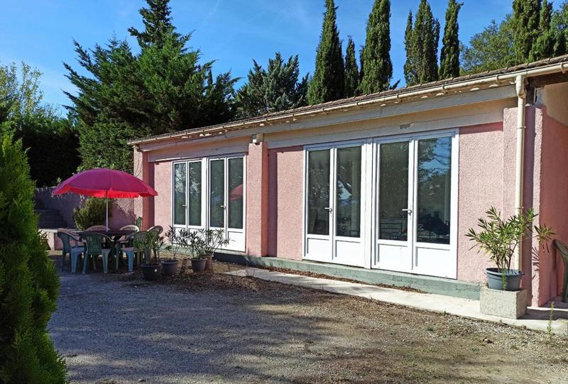 Propriété - 212 m² - 14 pièces