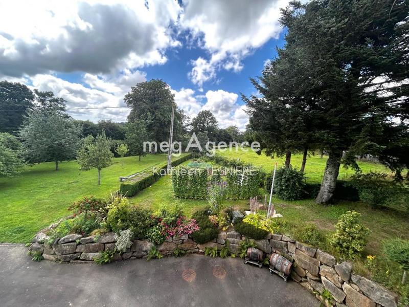 Maison - 228 m² - 7 pièces