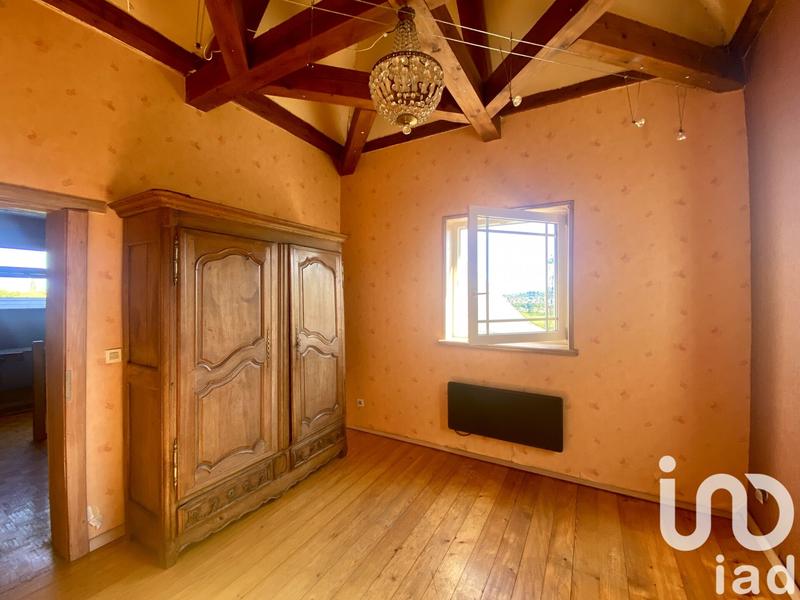 Maison - 217 m² - 8 pièces