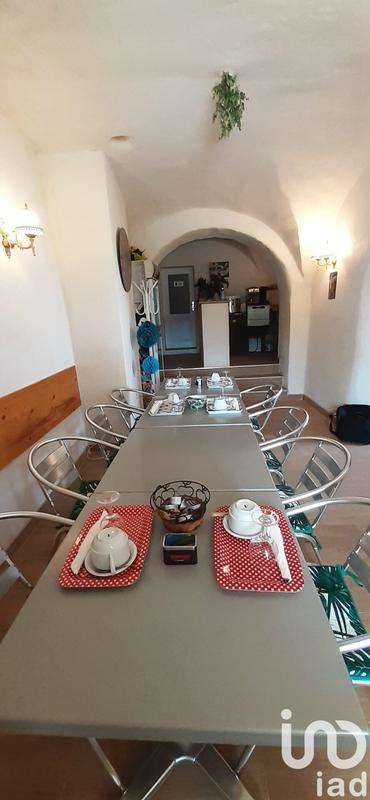 Maison - 280 m² - 16 pièces