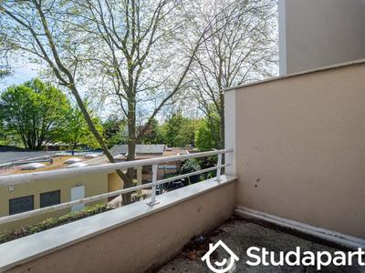 Chambre - 80 m² - 1 pièce