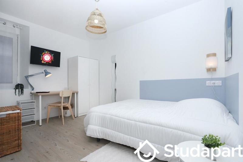 Chambre - 13 m² - 1 pièce