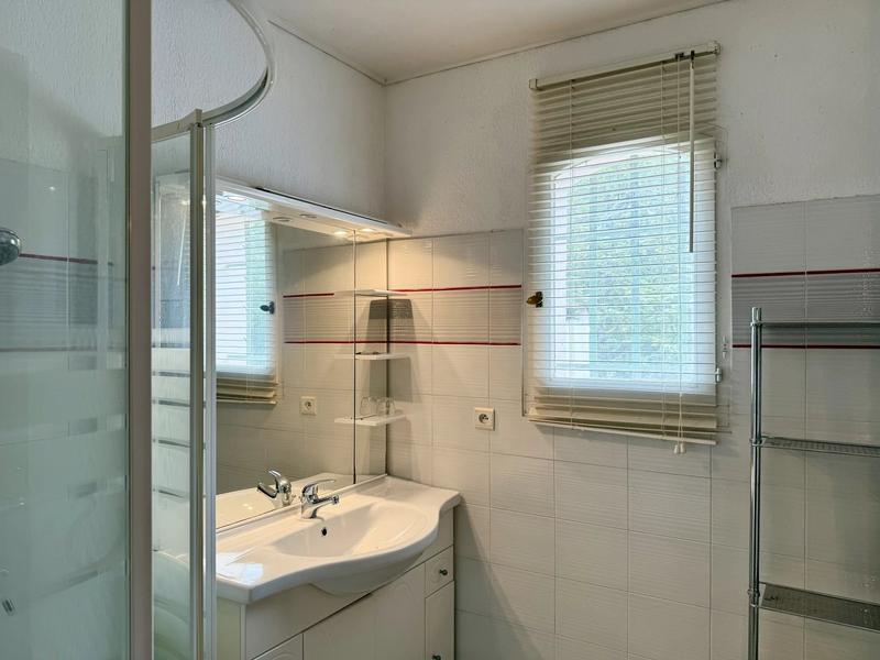 Maison - 230 m² - 8 pièces