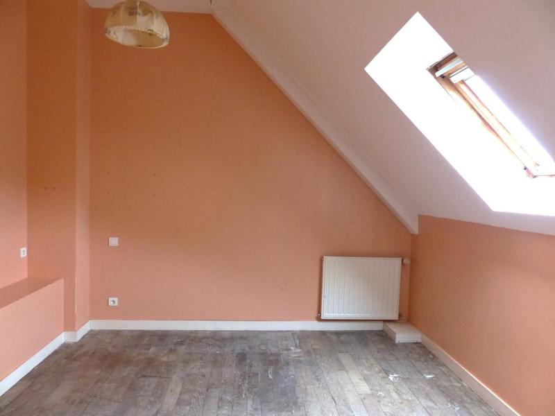 Maison - 99 m² - 8 pièces