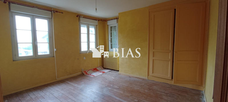 Maison - 243 m² - 9 pièces
