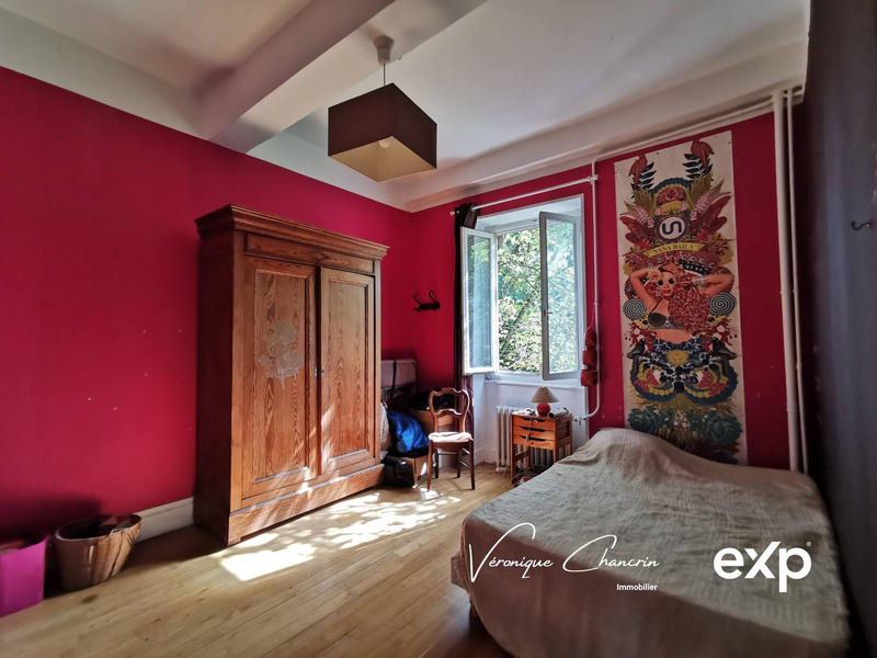 Maison - 198 m² - 7 pièces