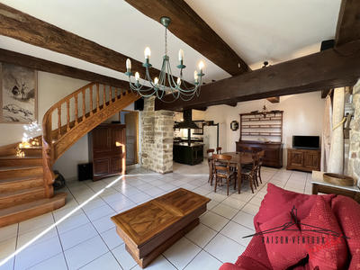 Ferme - 373 m² - 10 pièces