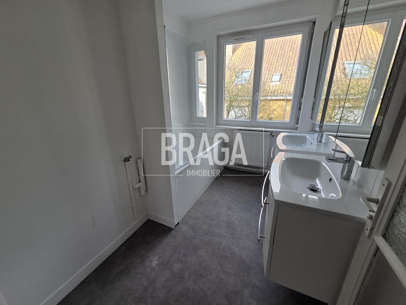 Maison - 105 m² - 6 pièces