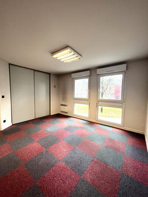 Bureau - 104 m²