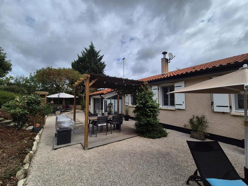 Maison - 138 m² - 6 pièces