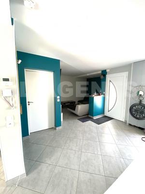 Maison traditionnelle - 110 m² - 5 pièces