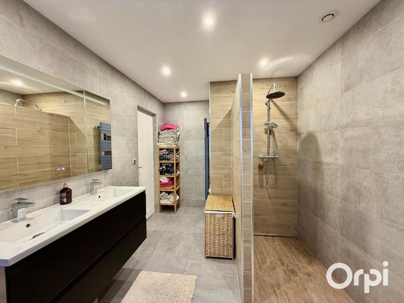 Maison - 120 m² - 4 pièces