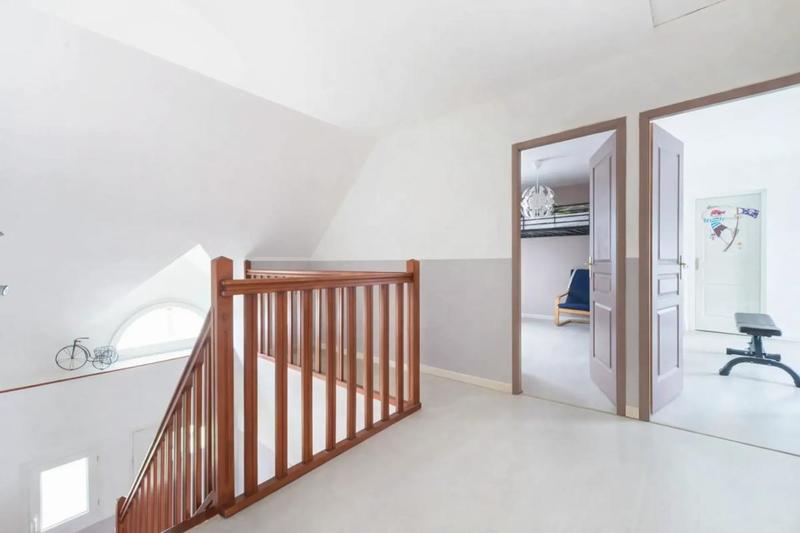 Maison - 200 m² - 8 pièces