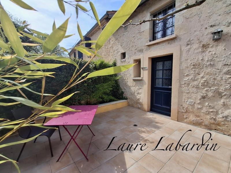 Propriété - 660 m² - 22 pièces