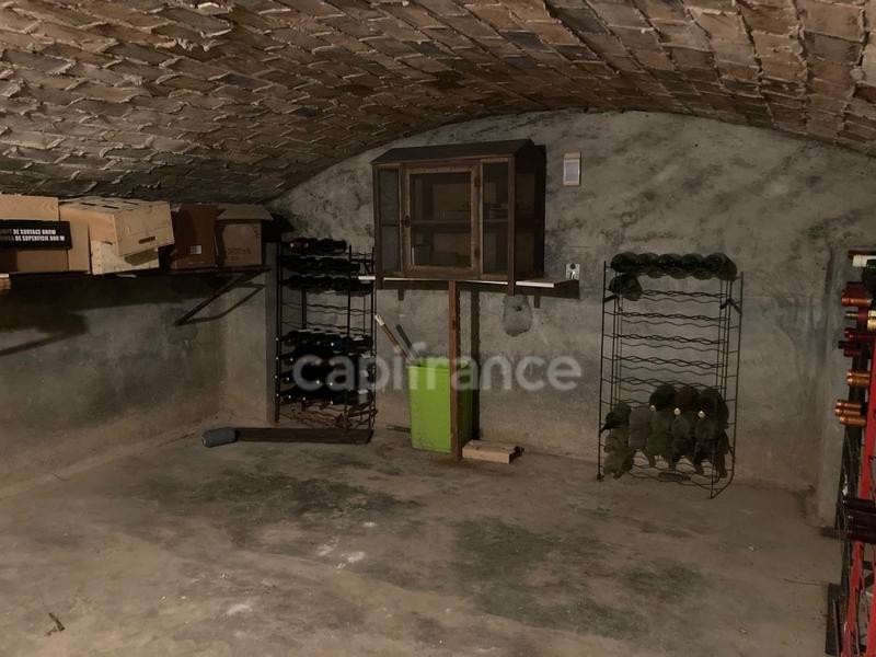 Maison - 240 m² - 9 pièces