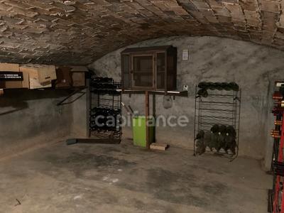 Maison - 240 m² - 9 pièces