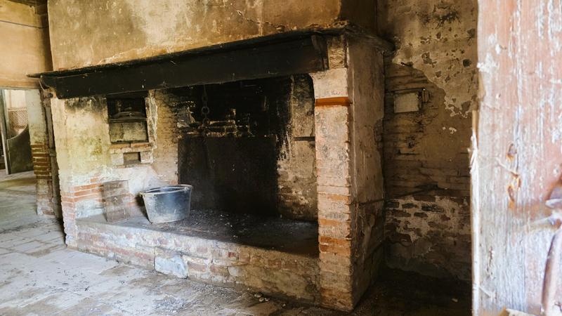 Maison - 214 m² - 15 pièces