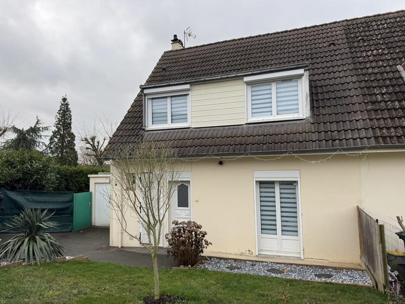 Maison - 94 m² - 4 pièces