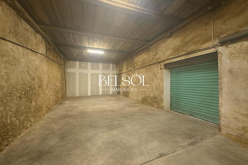 Maison - 458 m² - 7 pièces