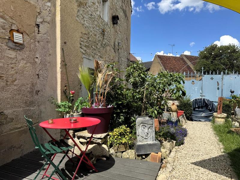 Maison - 280 m² - 10 pièces