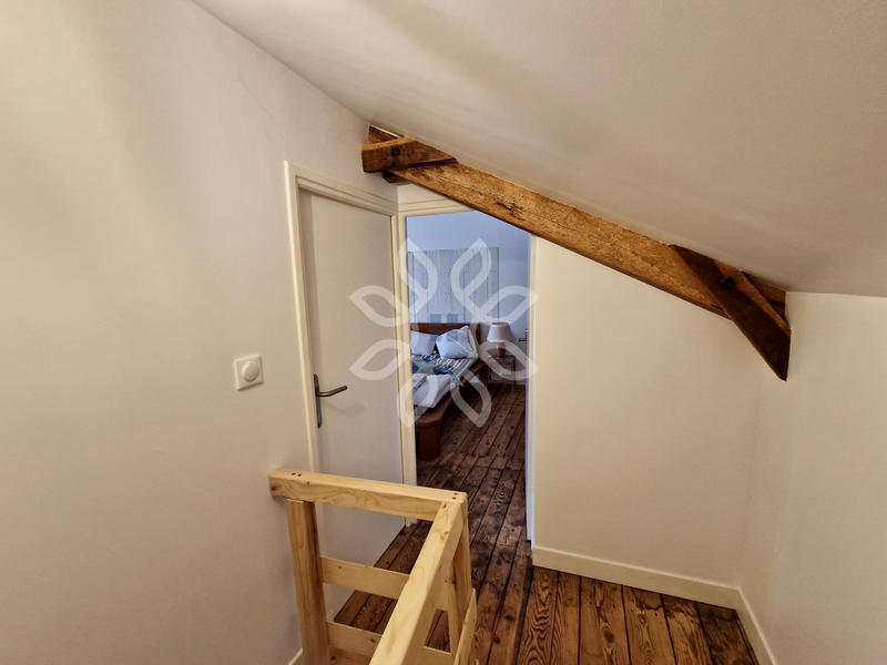 Propriété - 125 m² - 8 pièces