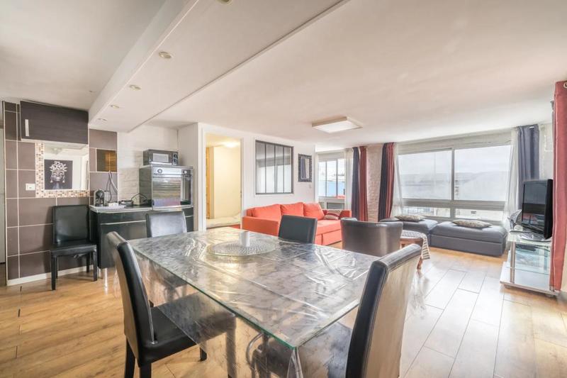 Appartement - 199 m² - 8 pièces