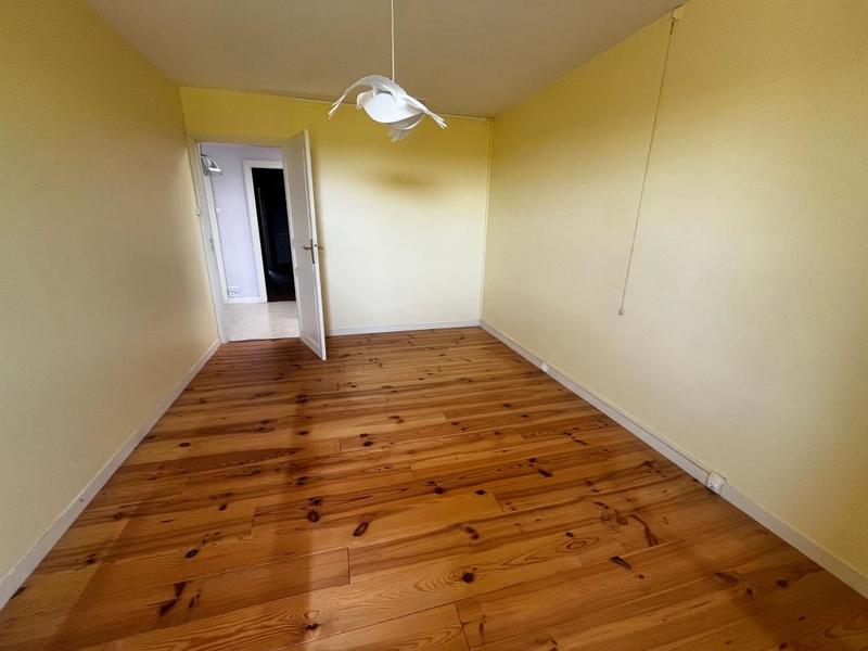 Maison - 237 m² - 7 pièces