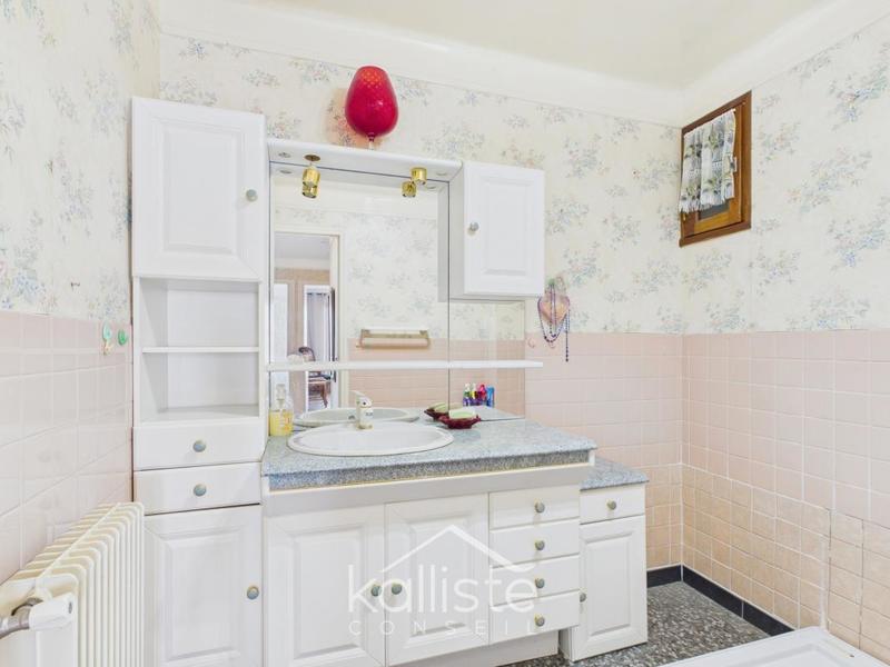 Appartement - 81 m² - 4 pièces