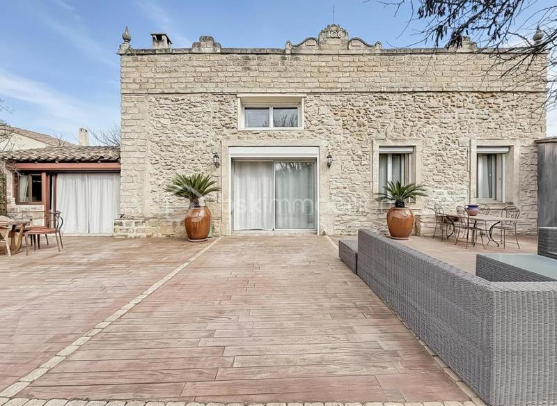 Maison en pierre - 260 m² - 6 pièces