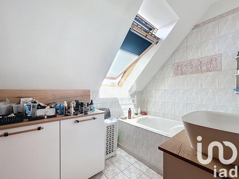 Maison - 121 m² - 7 pièces