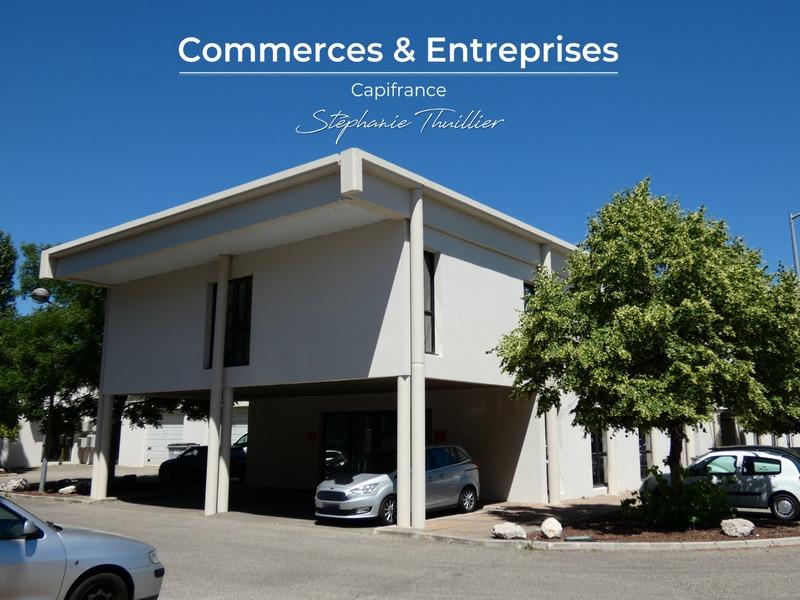 Bureau - 74 m² - 1 pièce