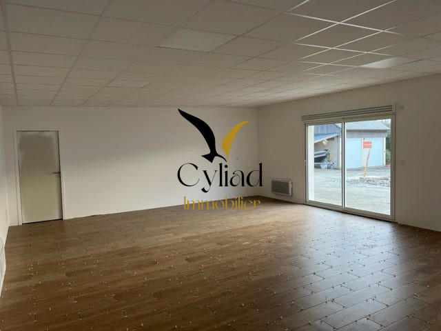 Local commercial - 75 m² - 3 pièces