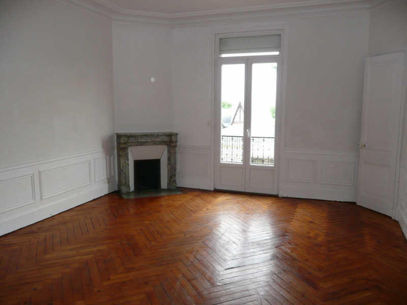 Maison - 157 m² - 9 pièces