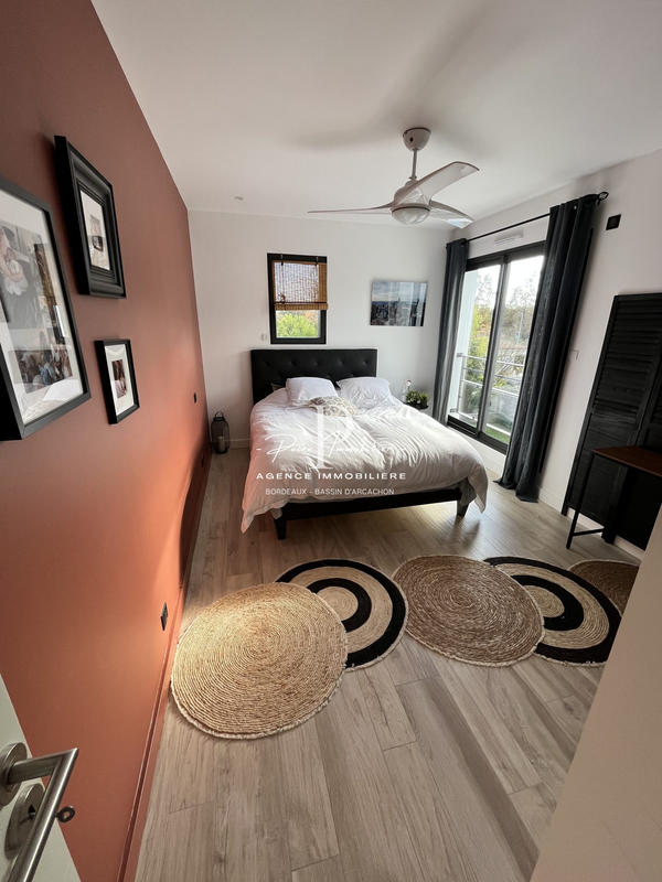 Maison contemporaine - 250 m² - 6 pièces