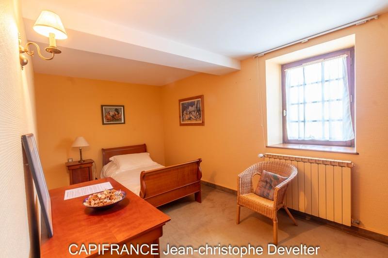 Maison en pierre - 250 m² - 8 pièces