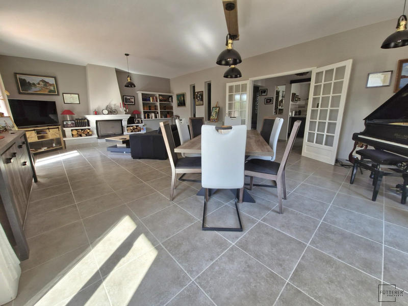 Villa - 181 m² - 6 pièces