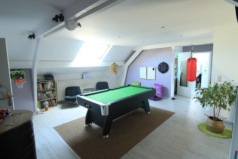 Maison - 220 m² - 7 pièces