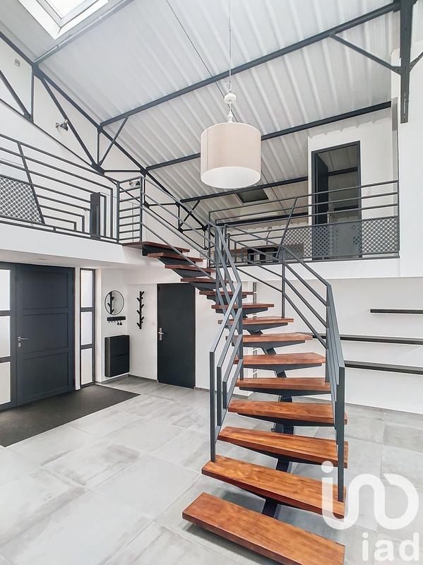 Maison - 258 m² - 7 pièces