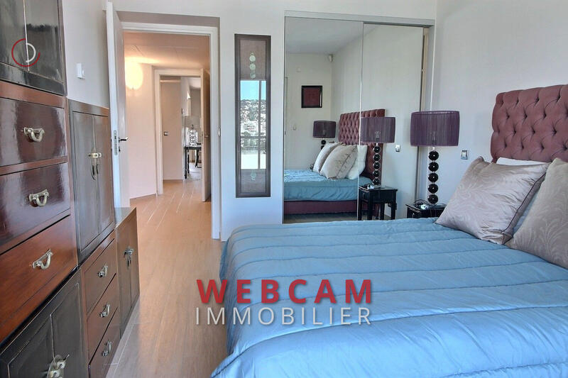 Appartement - 187 m² - 5 pièces