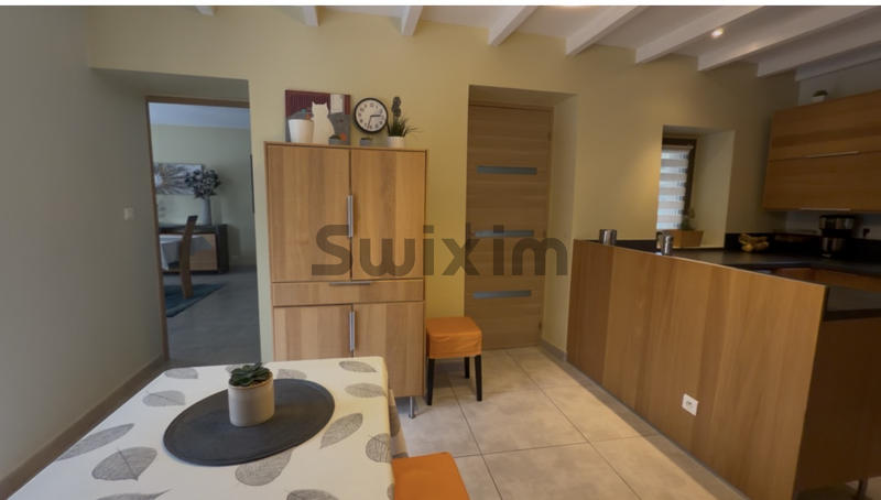 Maison - 205 m² - 6 pièces