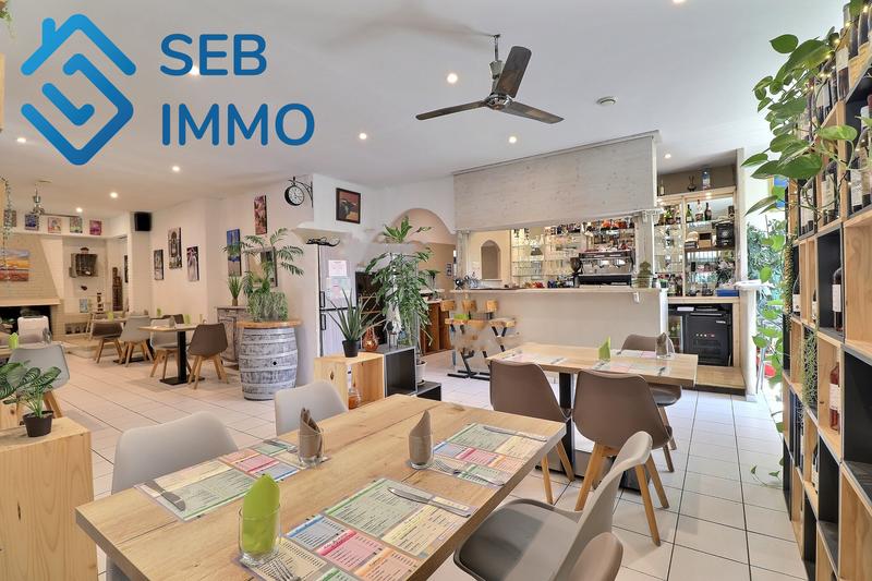 Local commercial - 202 m² - 7 pièces