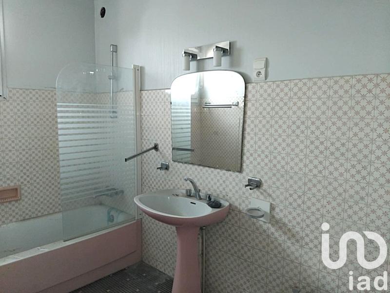 Maison - 240 m² - 1 pièce