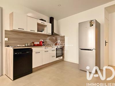 Appartement - 75 m² - 3 pièces