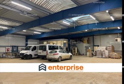Local d'activité / Entrepôt - 1 700 m²